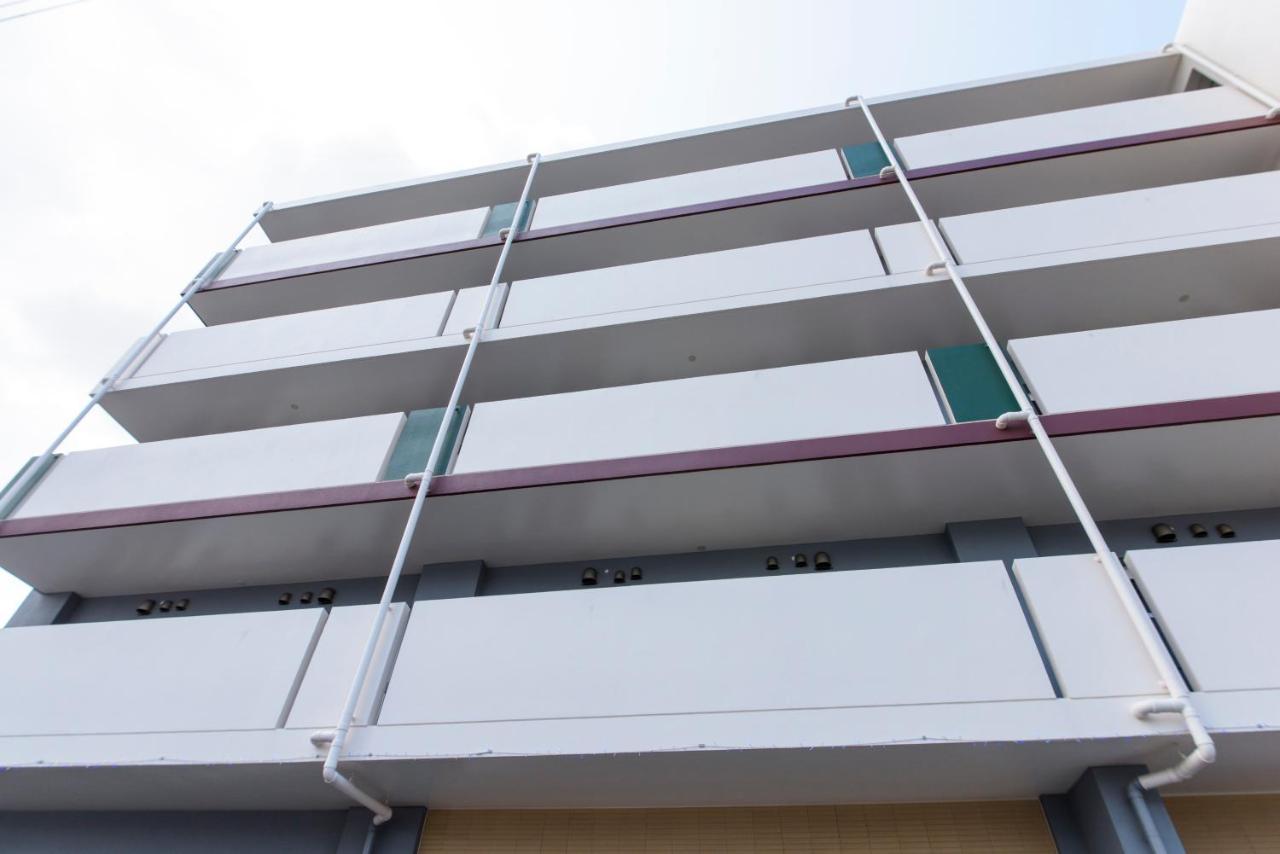 Mr. Kinjo In Matabee Aparthotel Okinawa Exterior photo